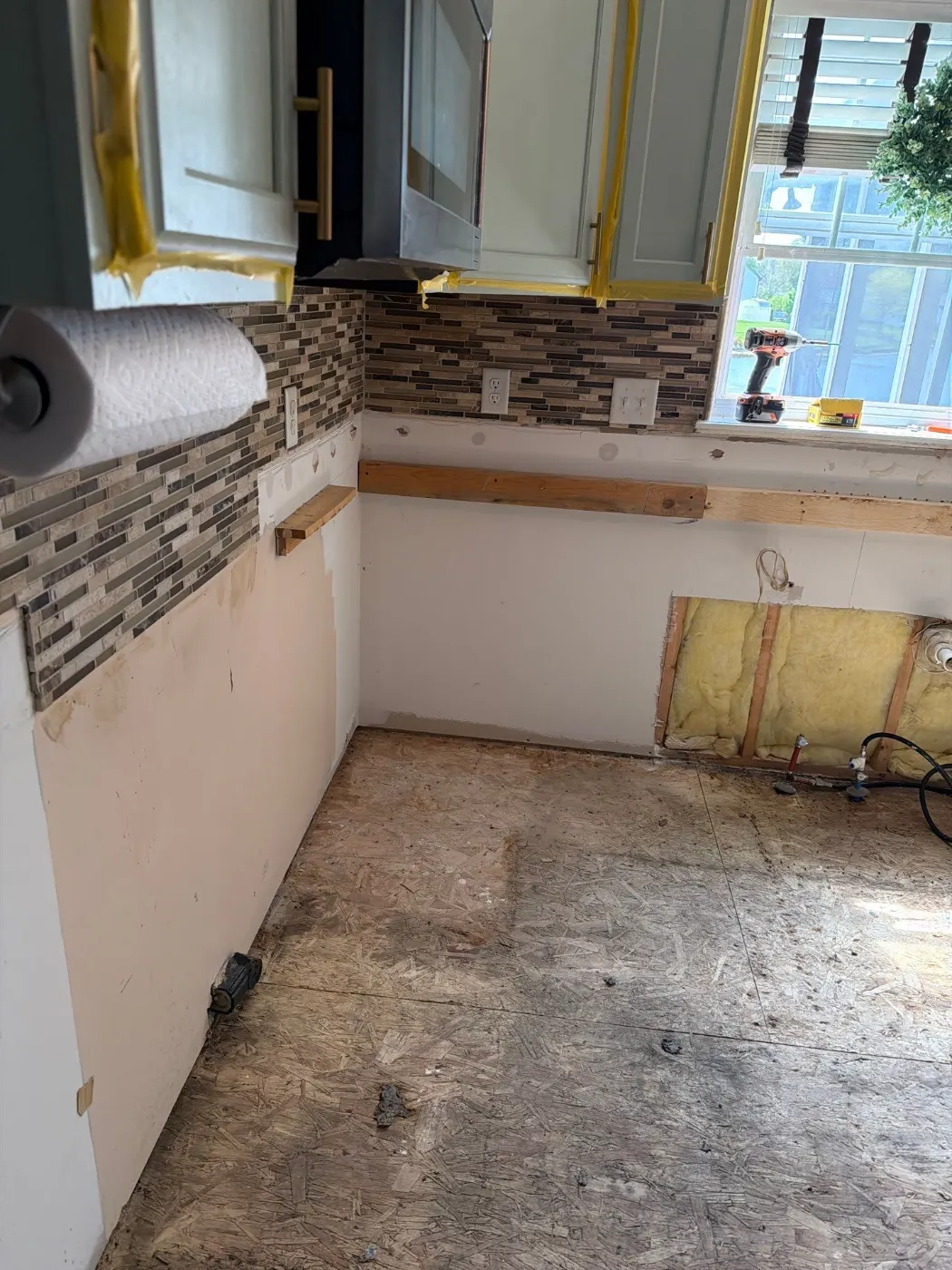 Containment setup for mold remediation in Hampton Park home